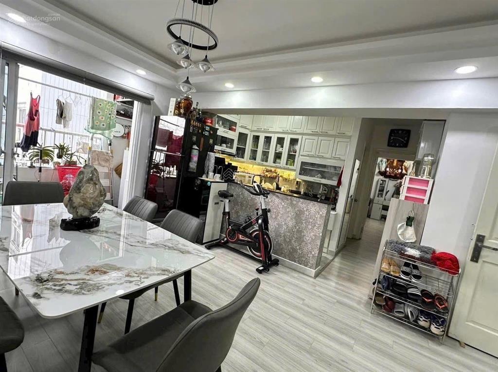 Cần bán gấp bàu cát ii căn hộ 2 pn lô a