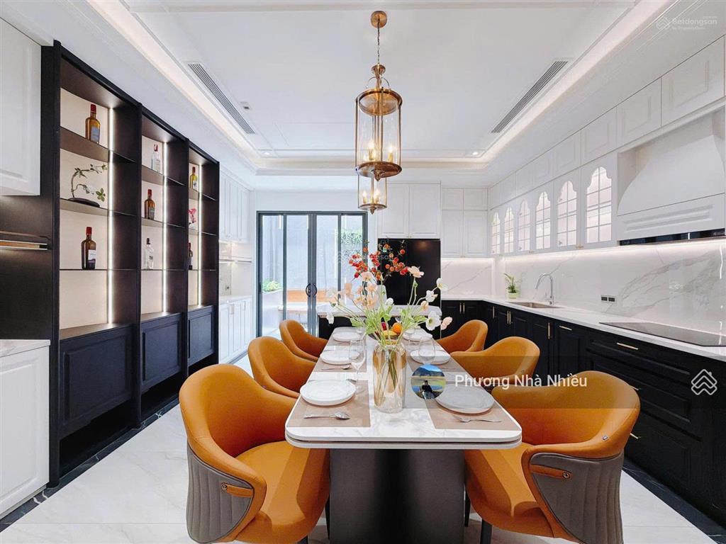 Bán nhà c4 100m2mặt tiền 16m  giáp vincom quận 7  giá rẻ hơn thị trường 20%