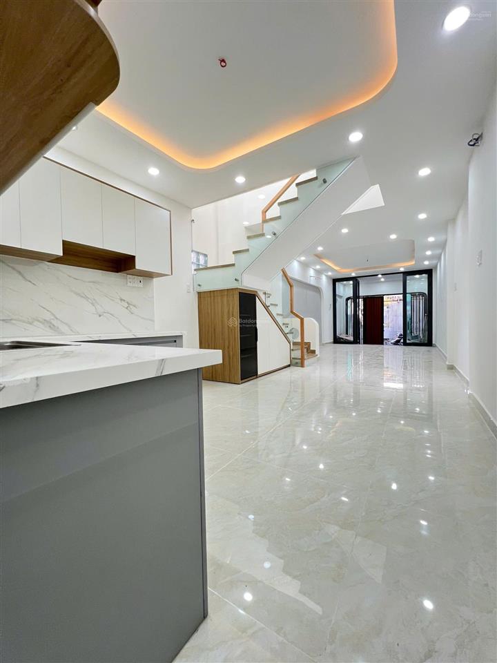 Nhà mới 283 htp cách chợ bến thành 3 km diện tích sàn 160m2  4x20 7,41 tỷ tl thiện chí bán
