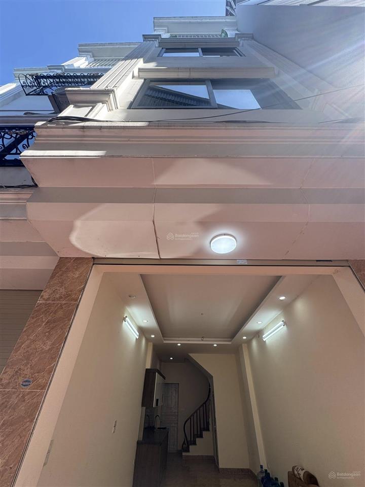 Nhà đẹp  sát quốc lộ 6  full nội thất  38m2 4t chỉ 4.45ty ô tô đỗ cạch nhà