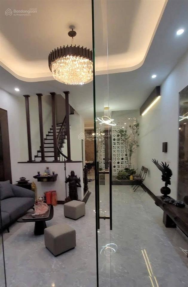 Cần bán nhà nguyễn văn trỗi  mặt phố  70m  5 tầng  mt 4,6m  15,8 tỷ