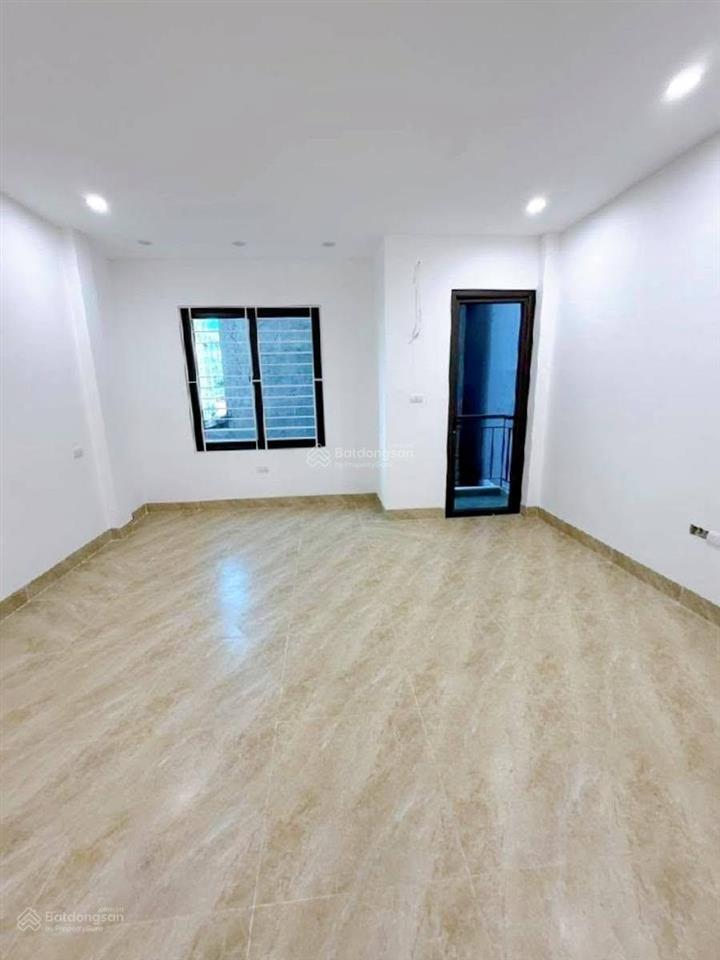 Bán nhà ngô thì sỹ  nhà đẹp sát phố 31m2 5 tầng mt 4,4m  full nội thất  8,5 tỷ