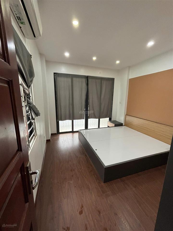 Cho thuê nhà 4 tầng 4pn 3wc ngọc thụy  ở ngay