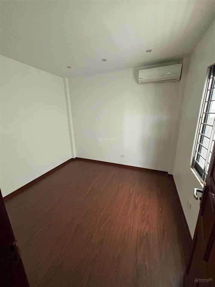 Cho thuê nhà 4 tầng 4pn 3wc ngọc thụy  ở ngay