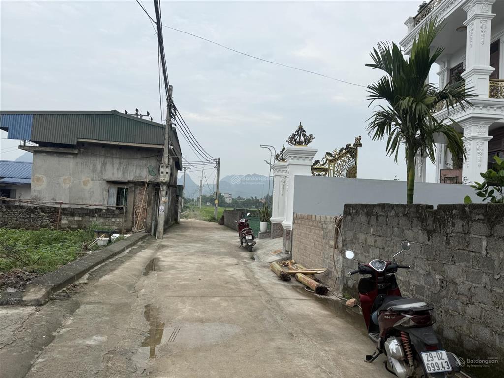 Cần bán lô đất 63,4 m² tại tuy lai mỹ đức hà nội giáp với đường miếu môn hương sơn đang mở