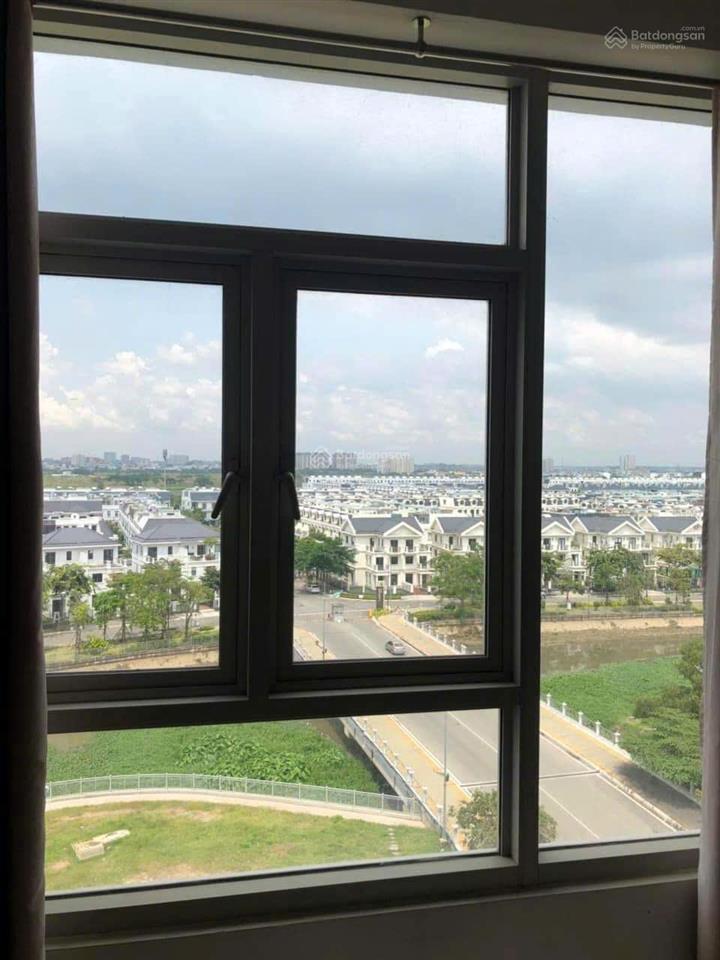 Bán gấp căn hộ quận 2  nội thất đầy đủ, có sẵn hđ thuê, view nhà phố, biệt thự