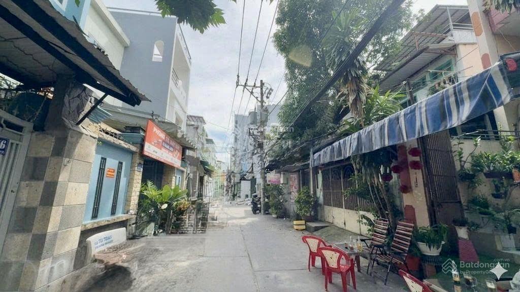 Bán nhà hxt trịnh đình trọng, tân phú giáp tb. dt 166,5m2, 4t btct, hẻm kd 6m. sổ vuông a4, 11,7tỷ