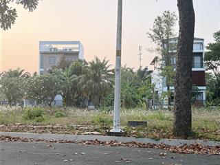 Bán đất kdc bcr, q9 củ. đất đã đổ móng và cột sắt. dt 12*23( cn 277m2) mt đường chính. chỉ 43,3tr/m