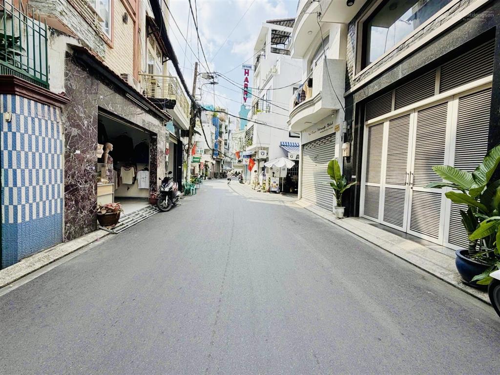 Bán mt hẻm cán bộ trương quốc dungnguyễn văn trỗipndt 4,2*18(6t btct) hẻm nhựa 10m thông,21,8t.
