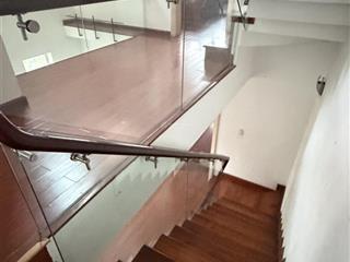 Bán nhà 3 mặt thoáng khu cư xá cán bộ đường sắt, 95m2 6t btct,nhà còn mới, 20t chốt. hoàn công đủ.