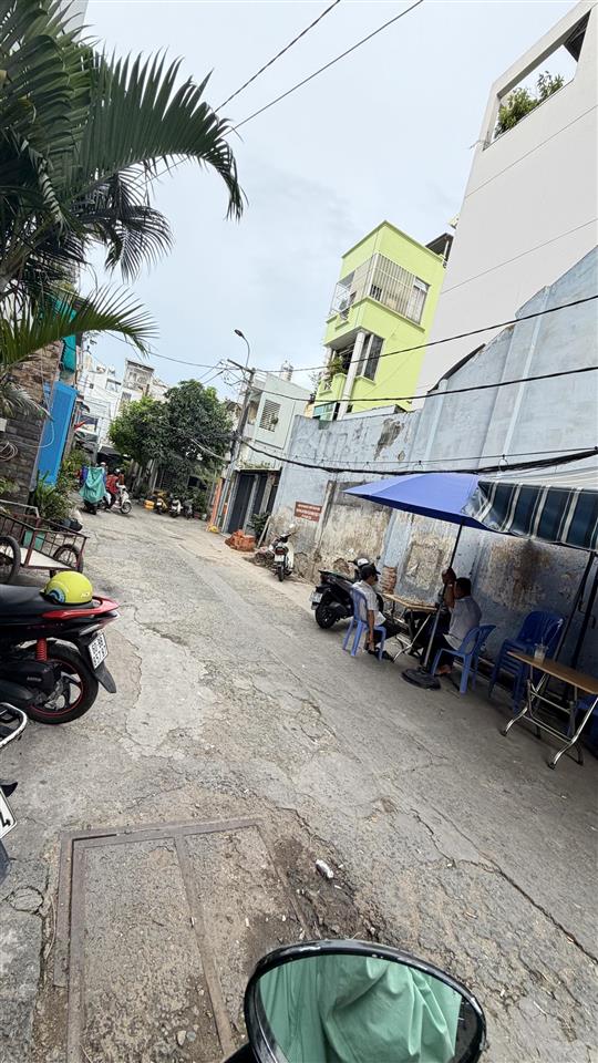 Bán đất lô góc mt lê quang định, ko lg hẻm. dttt 83m2 vuông vức khu vực được xây 5t btct, chỉ 21t.