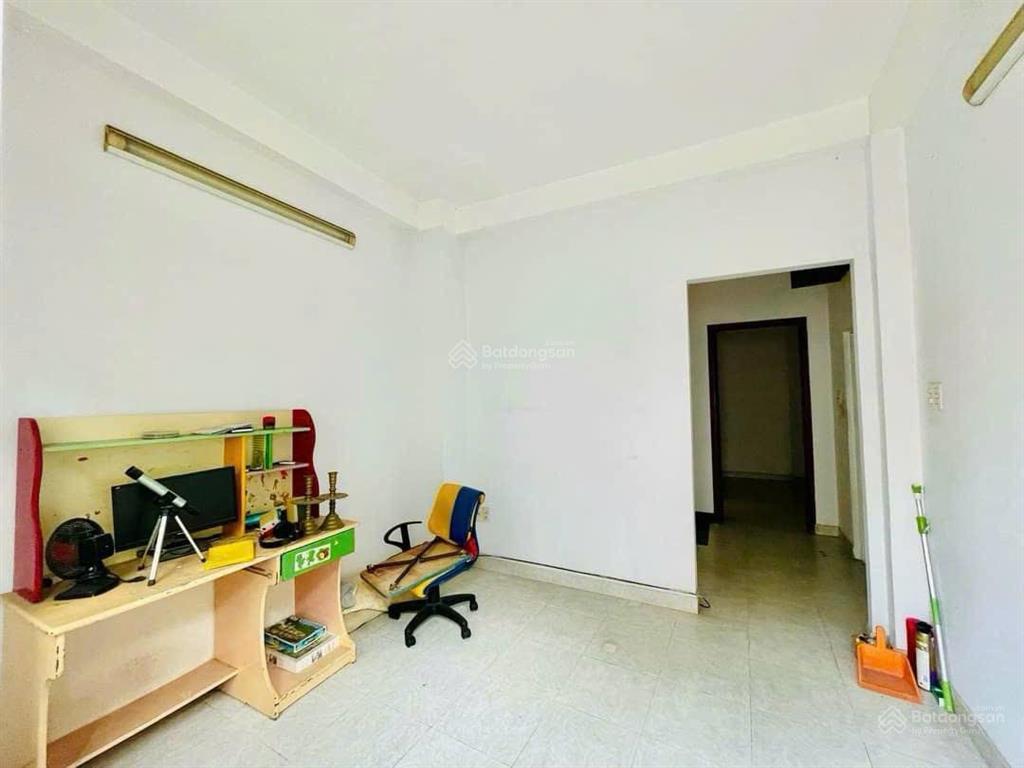 Bán nhà hẻm nhựa xh, nguyễn công hoan, pndt 3,5/6*12(cn 60m2) 3t btct, nhà còn mới, chỉ 10t tlcc.