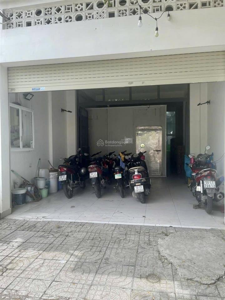 Cc bán mặt tiền kd trịnh quang nghị q8, dt 10*22(cn 220m2) 3t, đang cho thuê 80tr/th. giá chỉ 21t.