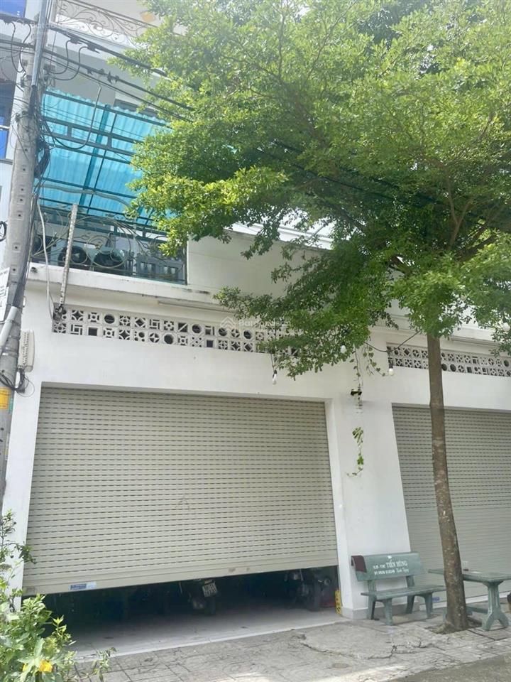 Cc bán mặt tiền kd trịnh quang nghị q8, dt 10*22(cn 220m2) 3t, đang cho thuê 80tr/th. giá chỉ 21t.
