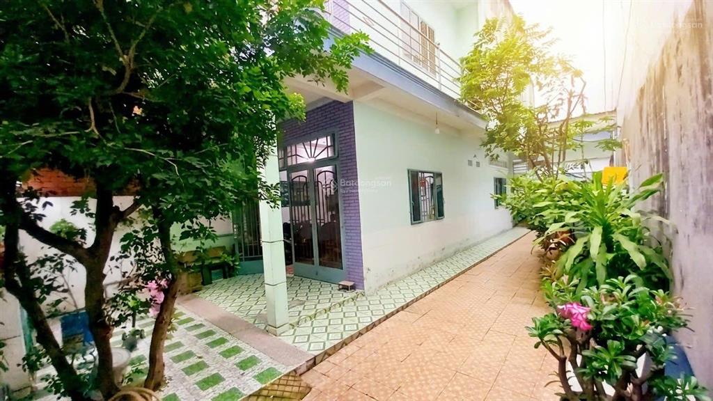 Chính chủ 1 đời chưa qua mua bán, bán khuôn đất lớn tiện xây mớing cửu đàmtp  8*20 chỉ 23t tl.