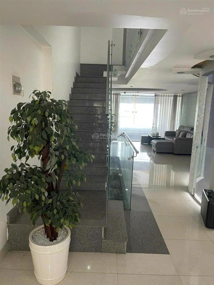Cc bán mt nguyễn thượng hiền, nhà mới tiện ở hoặc kinh doanh vpcty. hạ chào 2,5t còn 32t tlcc.