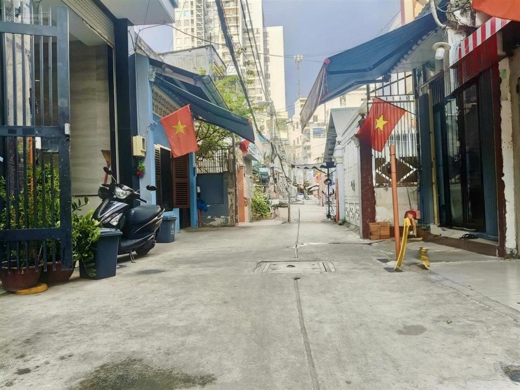 Bán nhà c4, gpxd hầm lửng 5t, trung tâm quận 3, hai bà trưng.4,7*16 vuông vức, cn 70mchỉ 170tr/m2