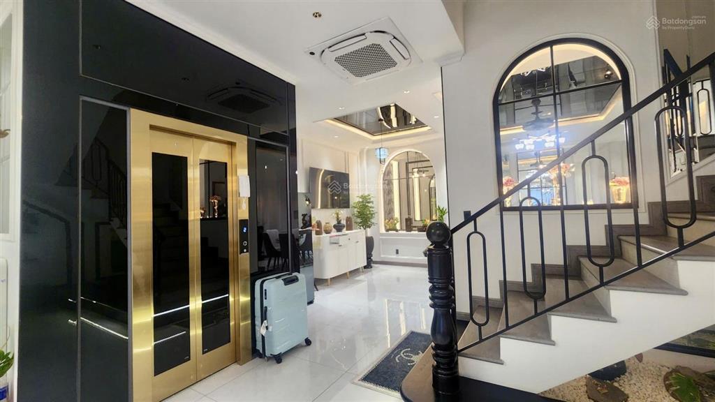 Bán mặt tiền khu biệt thự thân văn nhiếp  q2  dt 6,817(cn117m2) hầm 3t, nhà mới, chỉ 33t tl