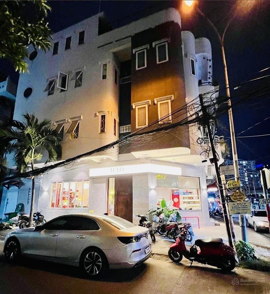 Hàng hiếm, bán căn góc 2mt hxh 12m có lề nguyễn hữu cảnh  bt dt 7,3x15,94m hđt 100tr chỉ 40tỷ tlcc