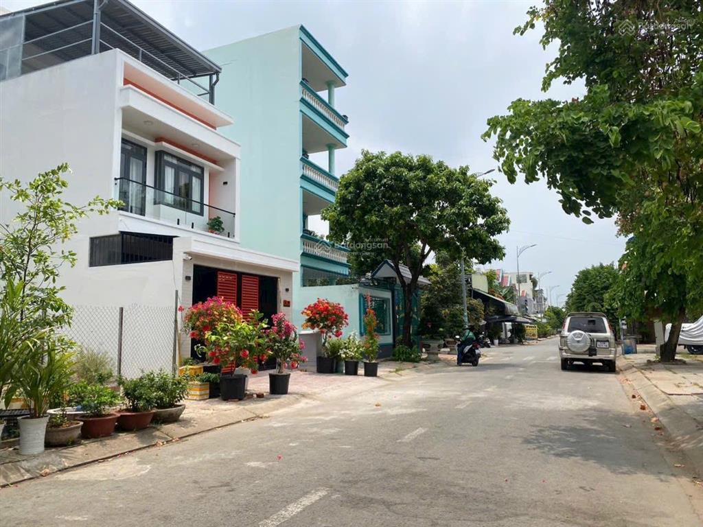 7,5 tỷ /100m2 đất mặt tiền kinh doanh ngay vinhomes q9