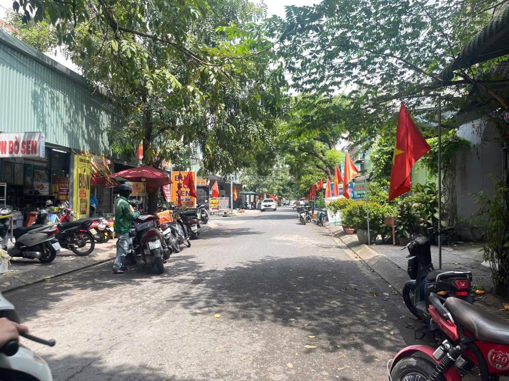 Giảm giá còn 7,5 tỷ  mà được lô đẹp kinh doanh ngay vinhomes q9