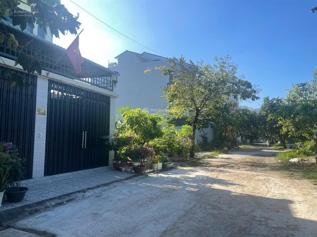 Giảm mạnh còn 8,6 tỷ/ bán lô đất mặt tiền đường 3c tdc phước thiên ngay cạnh vinhomes. dt (7x21m)