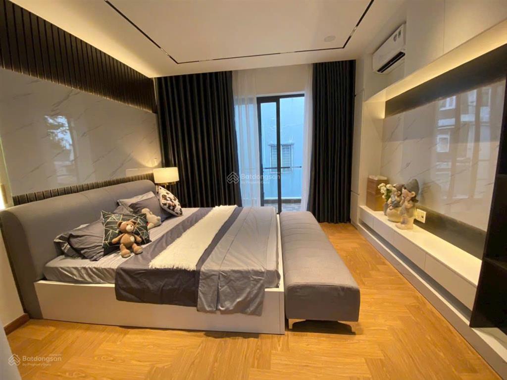 [hxh hoàng văn thụ] cách mt 1 căn  56m2  4 tầng kiên cố  5 phút ra sân bay  giá chỉ 9 tỷ