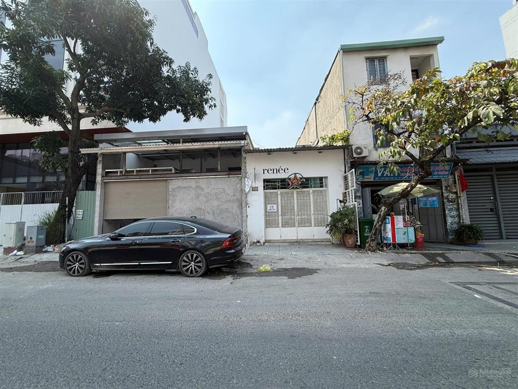 Mặt tiền thương hiệu ngô tất tố  diện tích 64m2  sát vách quận 1  giá chỉ 15,5 tỷ