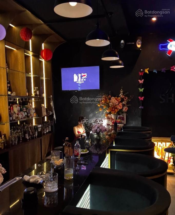 Bán nhà vip lê thánh tôn p. bến nghé q1 ngang gần 9m 5 tầng  cách mt 1 căn  giá chỉ 24 tỷ