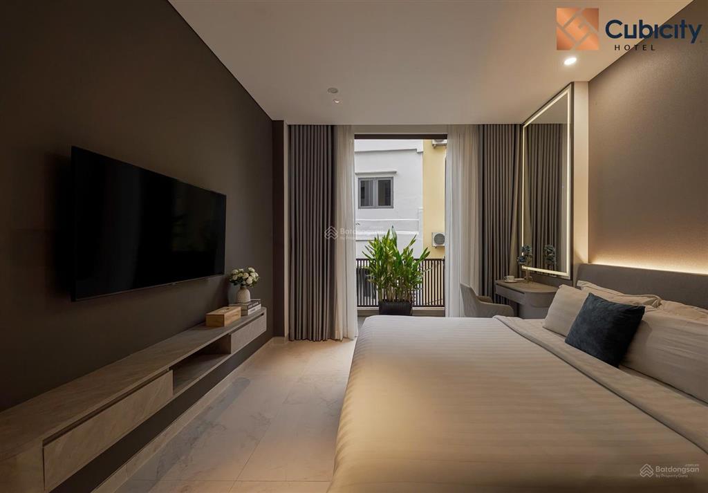 Tòa nhà hầm 7 tầng dtsd hơn 500m2  tuyến đường thương hiệu lê văn sỹ  giá chỉ 25 tỷ