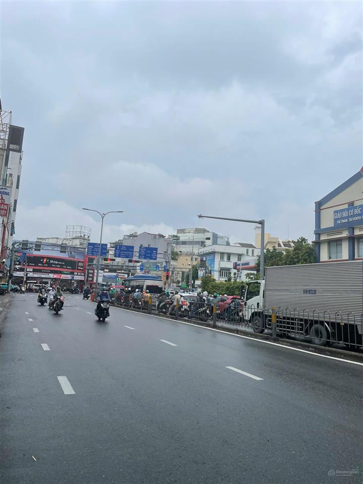 Không có căn thứ 2  chỉ 25 tỷ cho tòa nhà 6 tầng thang máy ngay mặt tiền thương hiệu phan đăng lưu