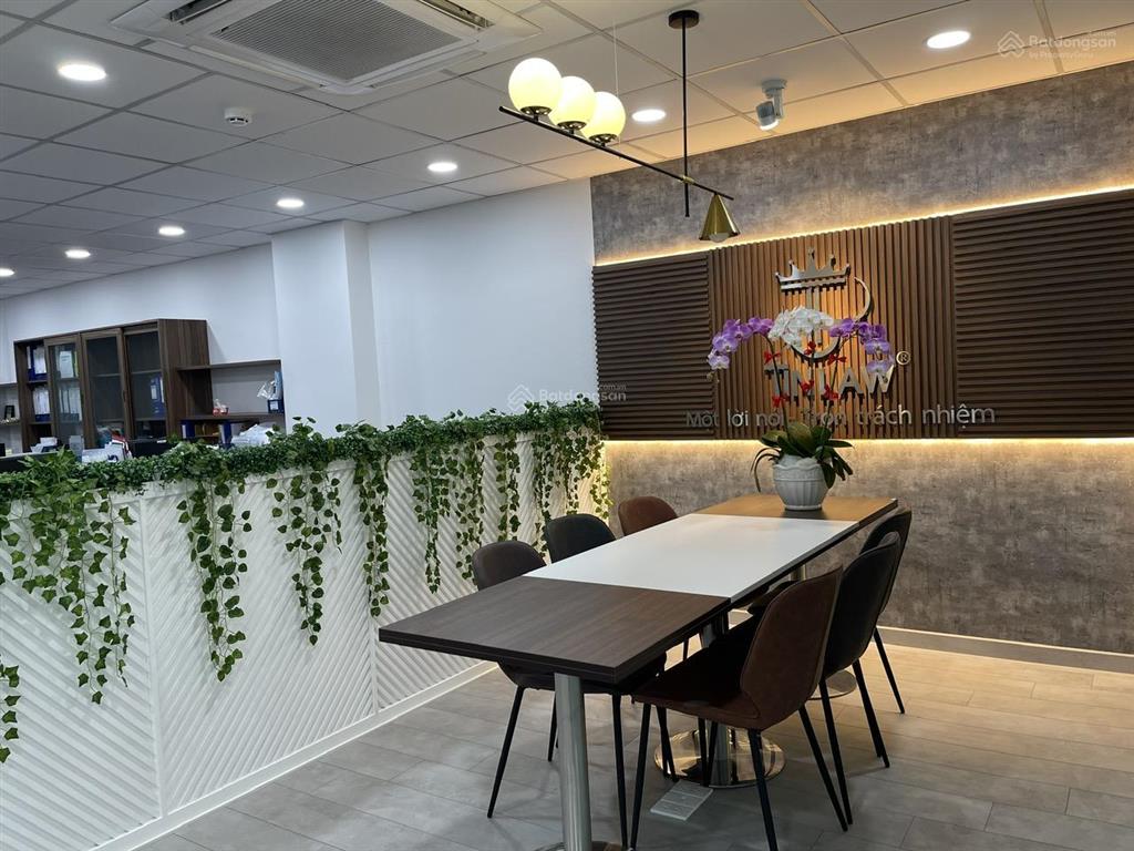 Hẻm 6m ô tô đổ cửa lý thái tổ  diện tích 105m2  ngang 5m nở hậu  giá chỉ nhỉnh 140tr/m2