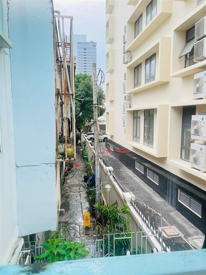 Siêu phẩm có 1  0  2 căn góc 3 mặt tiền hẻm lê duẩn  ngang 6,5m nở hậu 8m  3 tầng