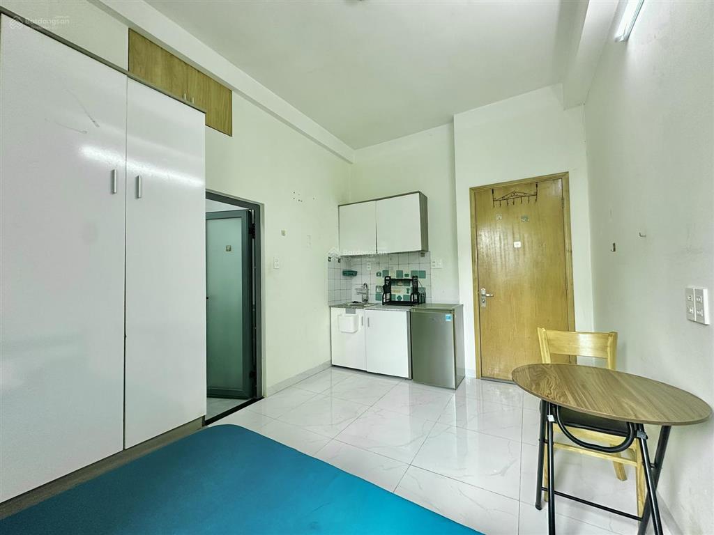 Căn hộ studio ngay khu phan xích long cửa sổ thoáng  thang máy nhà xe rộng