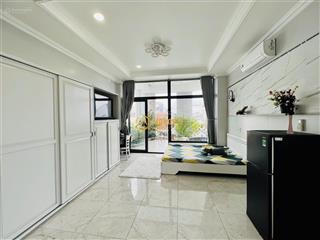 Căn hộ ban công sân vườn thoáng mát full nt  thang máy  phan xích long  cầu kiệu