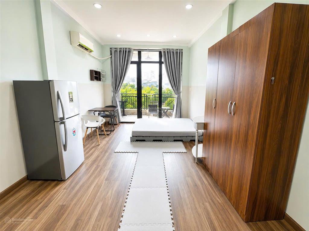 Căn hộ studio ban công thoáng view sông mặt tiền hoàng sa  ngay cầu công lý quận 3