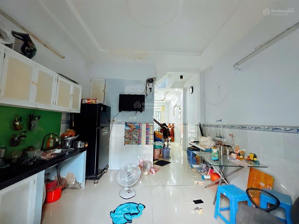 Nhà đẹp phú thuận  quận 7  2 tầng đúc kiên cố  3pn  chỉ 6.1 tỷ