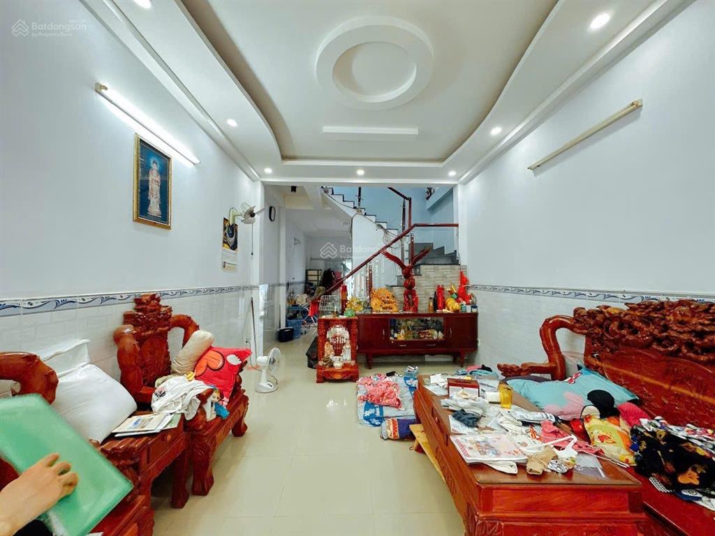 Nhà đẹp phú thuận  quận 7  2 tầng đúc kiên cố  3pn  chỉ 6.1 tỷ
