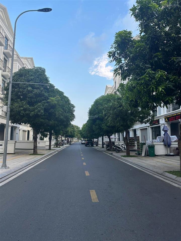 Chủ gửi bán nhà phố kế góc 144m2 đã có sổ đang có hđt tại vinhomes grand park