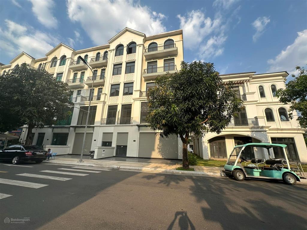Chính chủ bán nhà phố liền kề 126m² sẵn sổ và hđt giá 23,5 tỷ tại vinhomes grand park