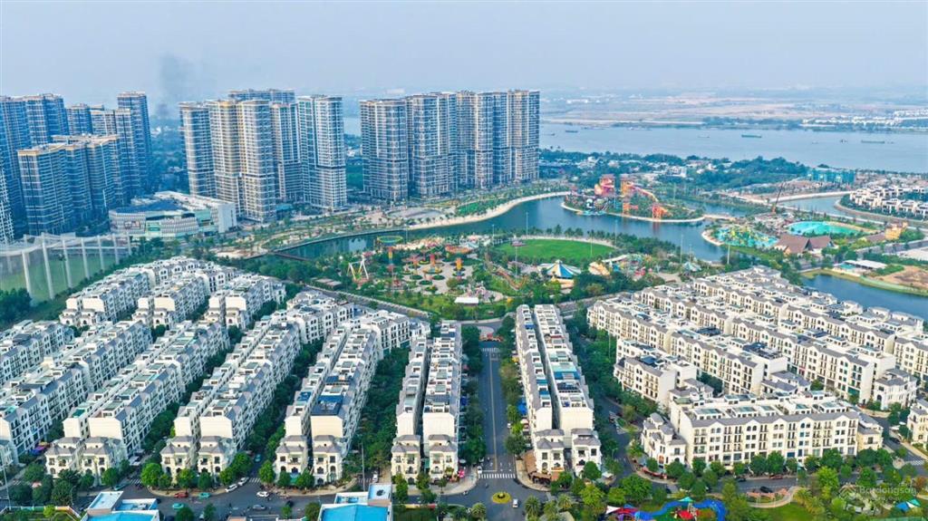 Bán gấp nhà phố trục đường kinh doanh đẹp manhattan dt 126m2 giá bán 22 tỷ tại vinhomes grand park