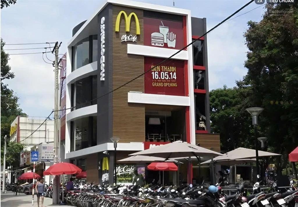 Cho thuê nhà đẹp, địa chỉ 2  2a trần hưng đạo, trung tâm quận 1