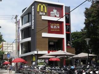 Cho thuê nhà đẹp, địa chỉ 2  2a trần hưng đạo, trung tâm quận 1