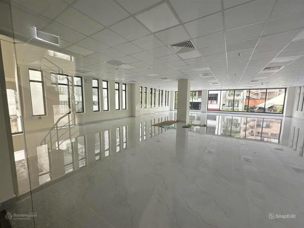 Tòa nhà mới xây gần góc đặng dung  đặng tất, p. tân định, quận 1