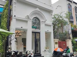 Cho thuê nhà nguyên căn  trung tâm quận 3 sầm uất