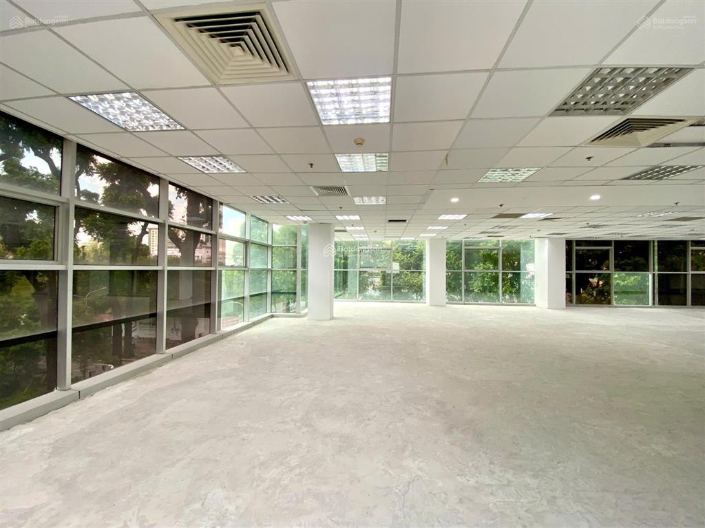 Cho thuê tòa nhà mặt tiền đường hoàng diệu, quận phú nhuận