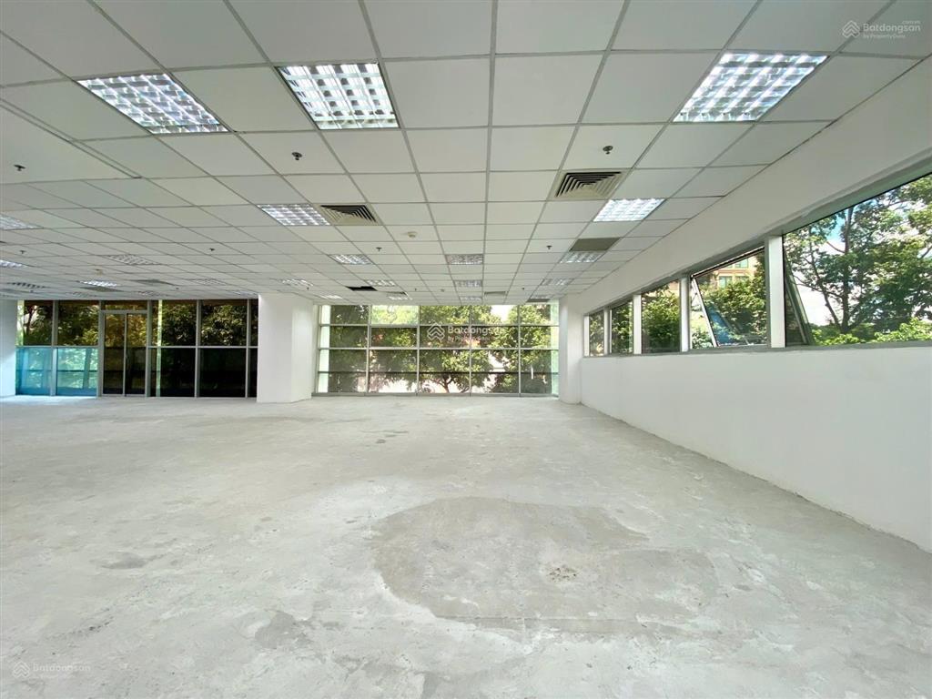 Cho thuê tòa nhà mặt tiền đường hoàng diệu, quận phú nhuận