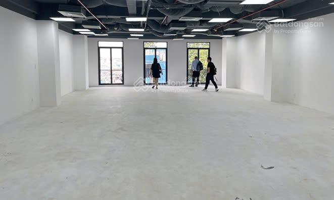 Tòa nhà mới sửa chữa tại mặt tiền quận 3 đường nguyễn thị minh khai