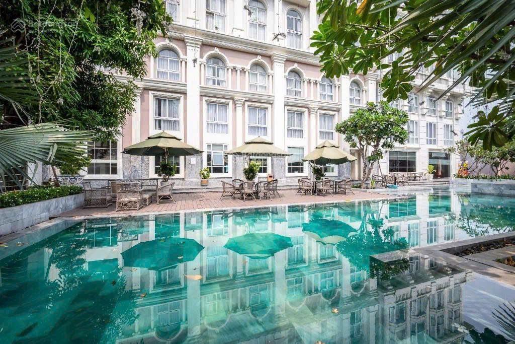 Cho thuê khách sạn 4* chuẩn châu âu nằm tại trung tâm quận 7