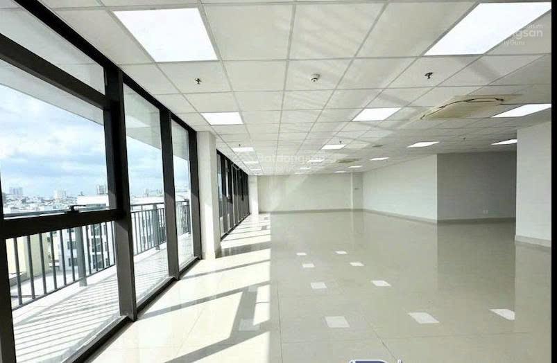 Cho thuê tòa nhà mặt tiền lý thường kiệt quận 10  dt 8x18m  hầm + trệt + 5 lầu + st